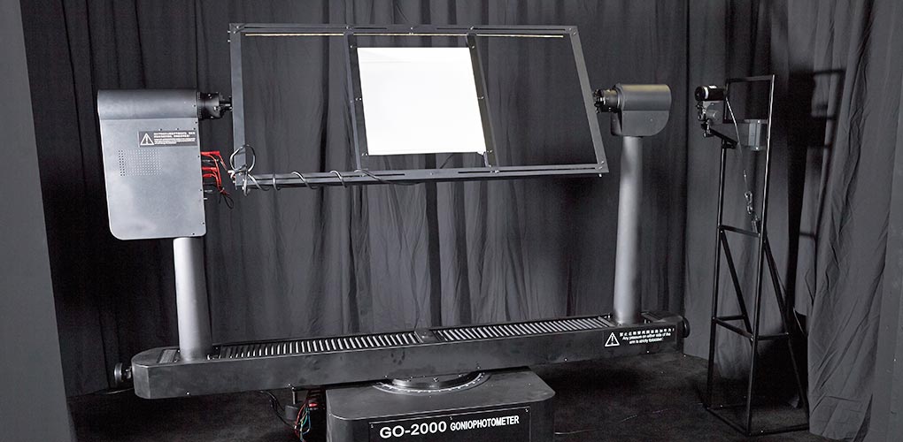 GO-2000 goniophotometer